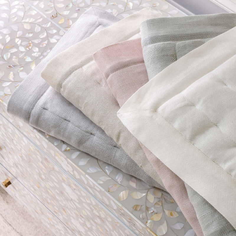 Brussels Ivory Quilt
