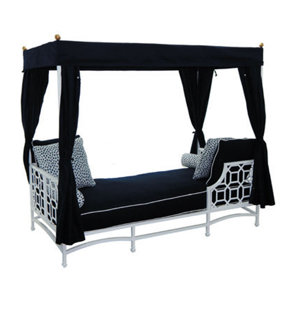 Cushioned Daybed w/ Canopy